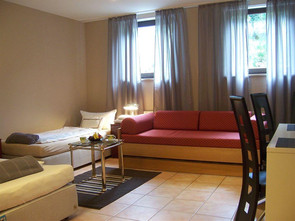 Garden House & East Park-Apartments Grossdorf  Esterno foto